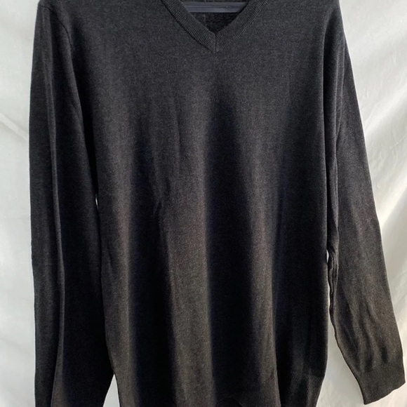 Men’s Old Navy V-neck sweater NWT - Picture 6 of 10
